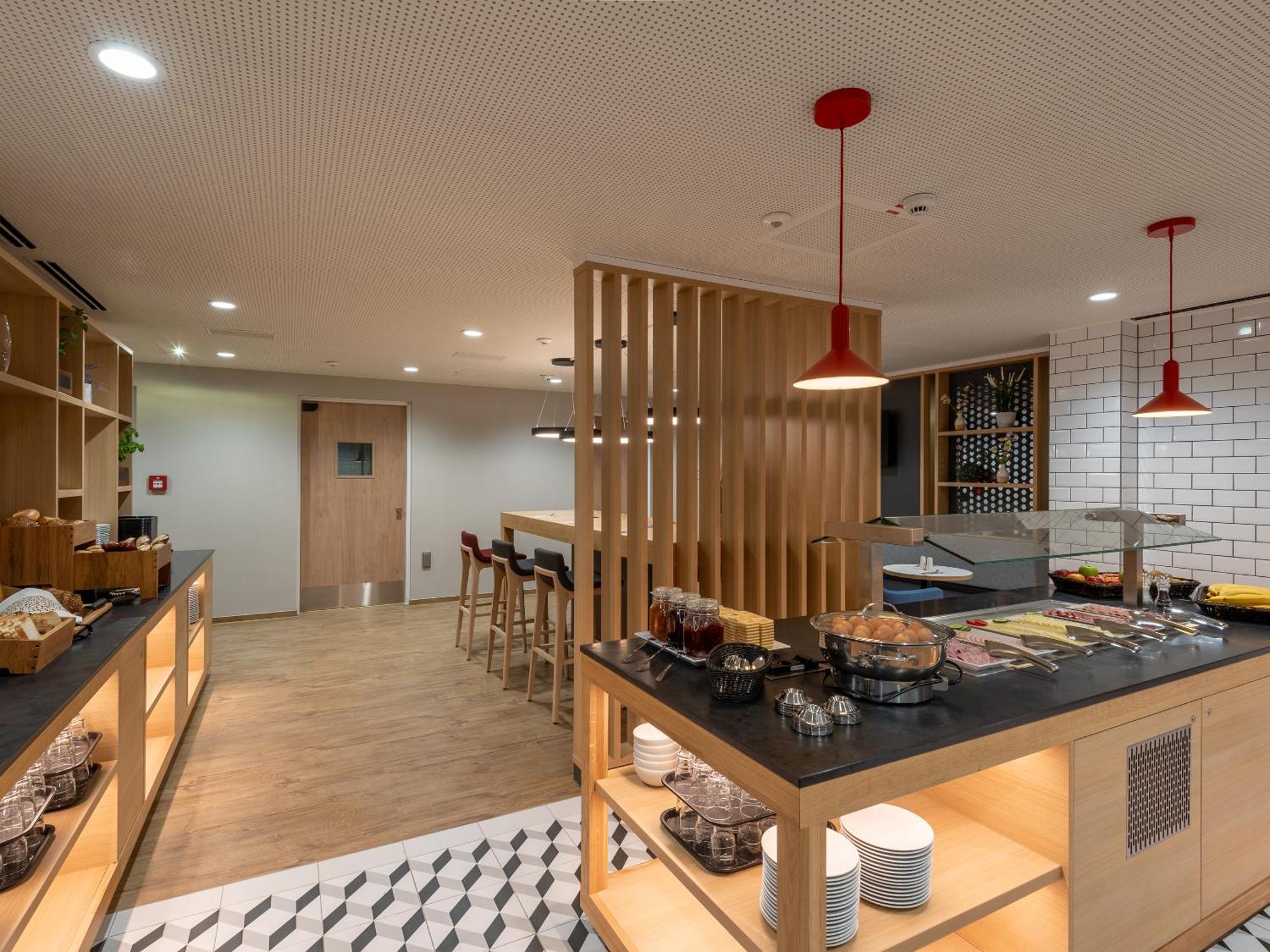 Holiday Inn Express - Hamburg South A7-As42 By Ihg 埃格斯托夫 外观 照片