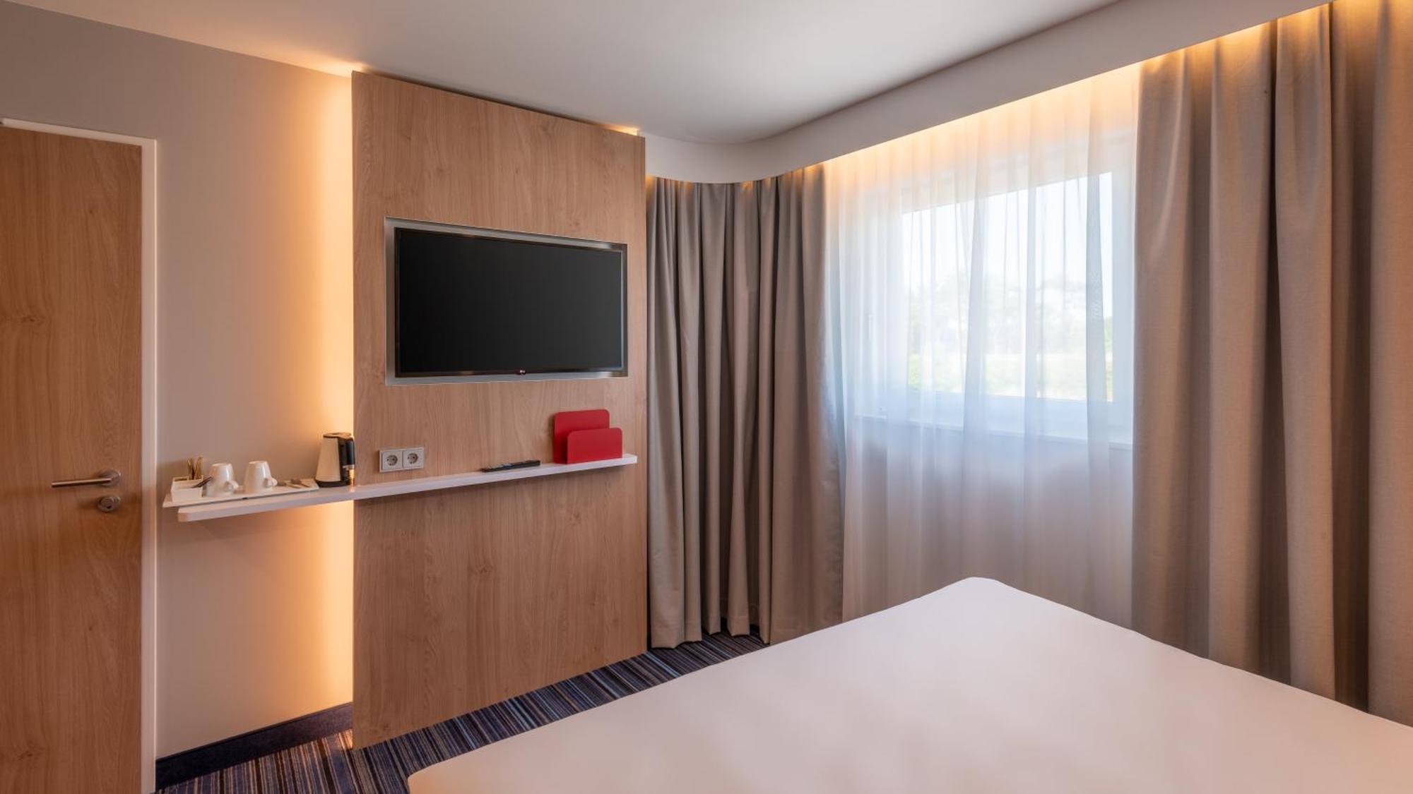 Holiday Inn Express - Hamburg South A7-As42 By Ihg 埃格斯托夫 外观 照片