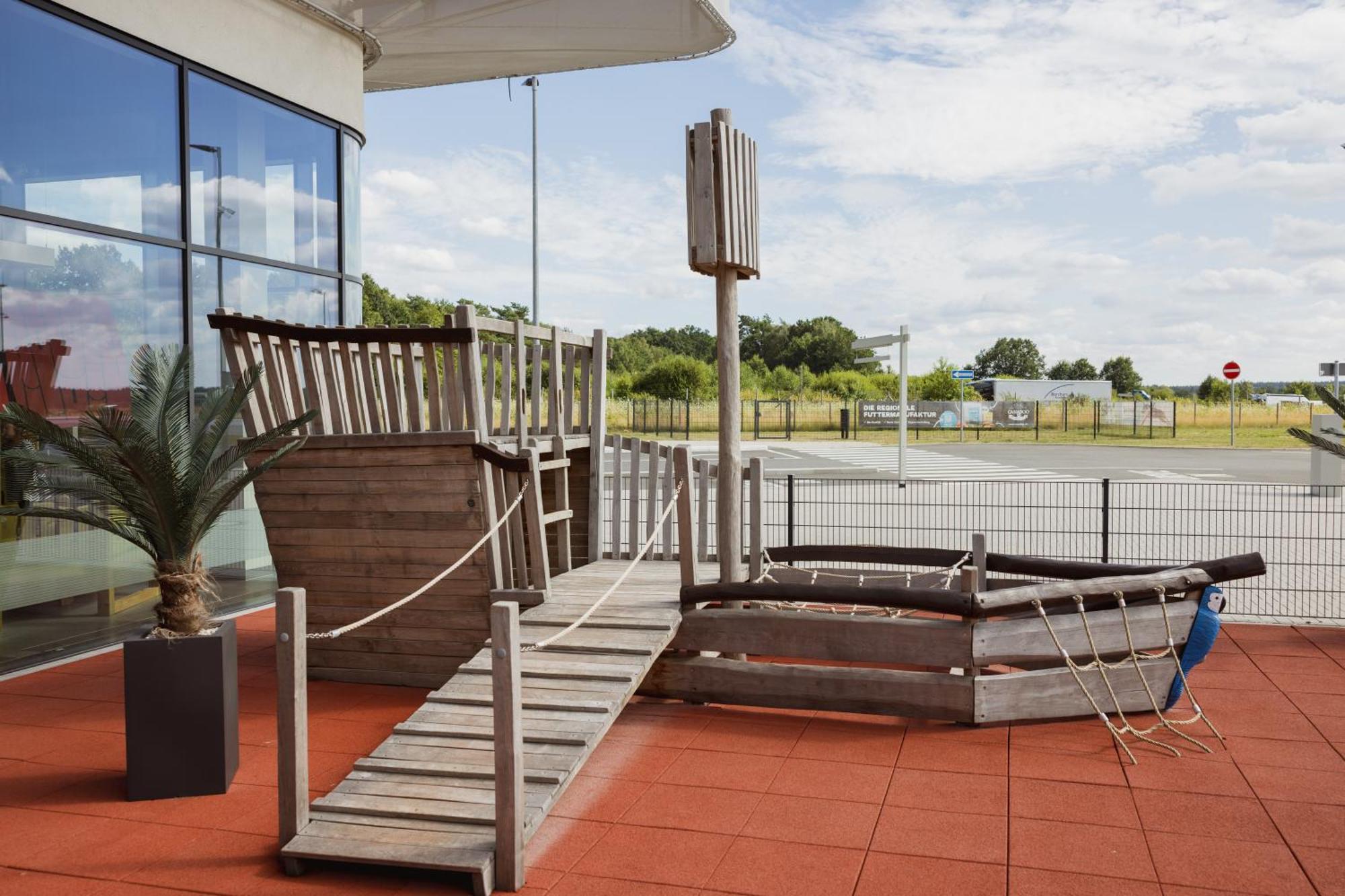 Holiday Inn Express - Hamburg South A7-As42 By Ihg 埃格斯托夫 外观 照片