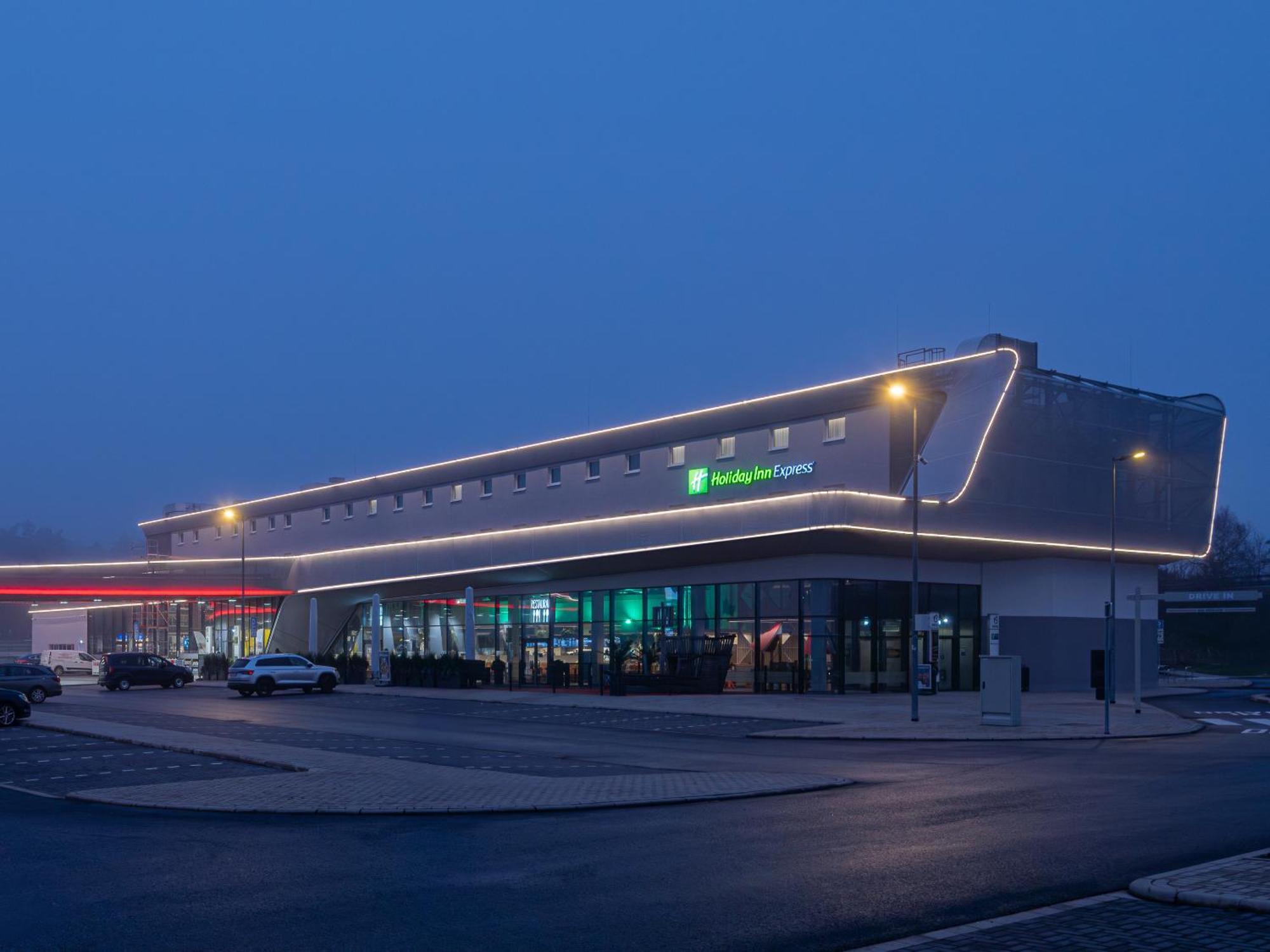 Holiday Inn Express - Hamburg South A7-As42 By Ihg 埃格斯托夫 外观 照片